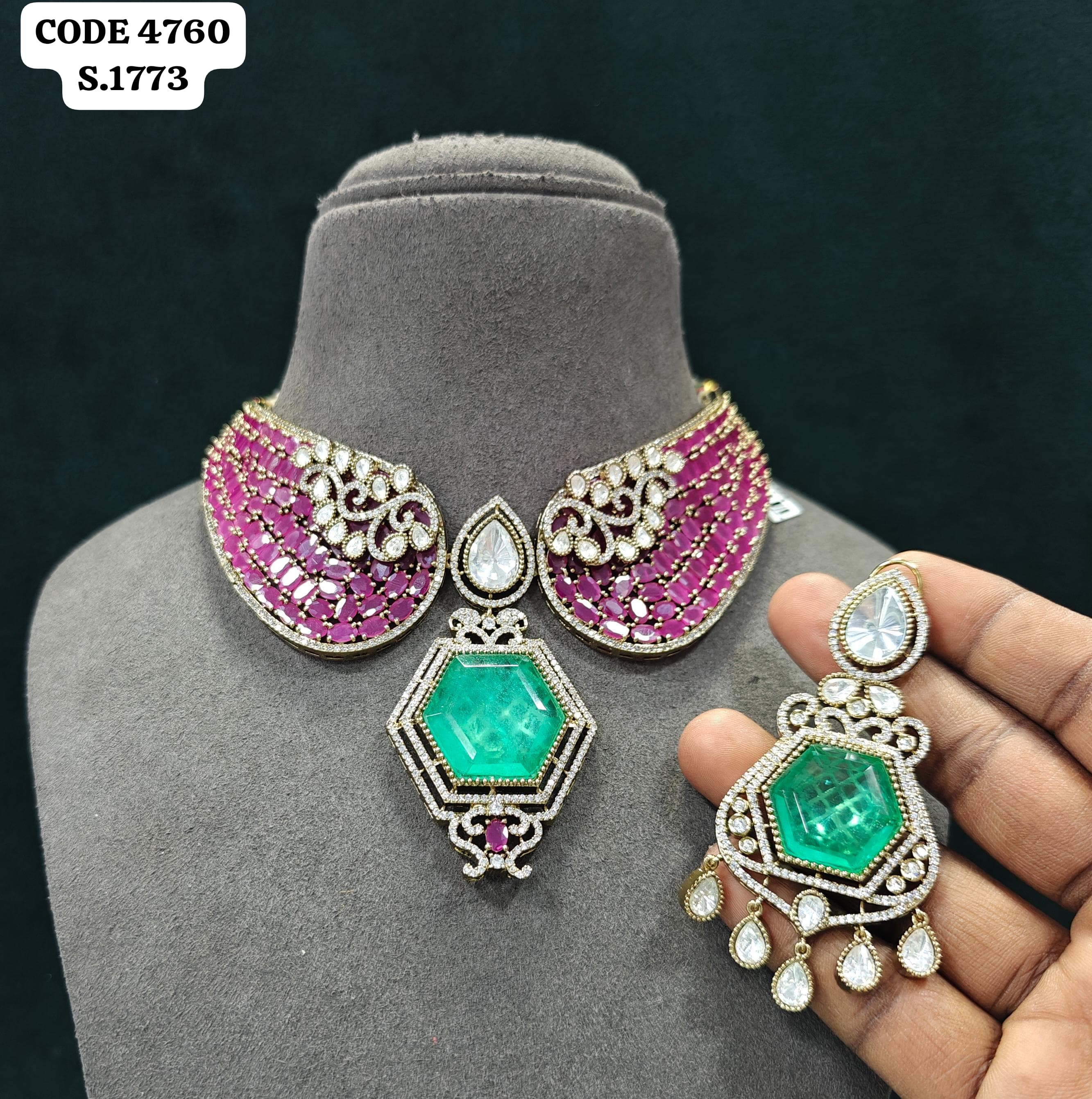 Necklace Set 046